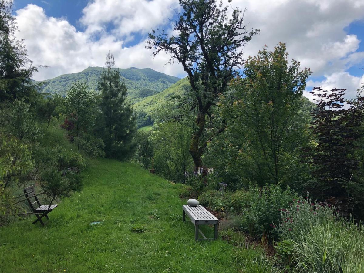 Au Rocher De Combieres Mandailles-Saint-Julien Bagian luar foto